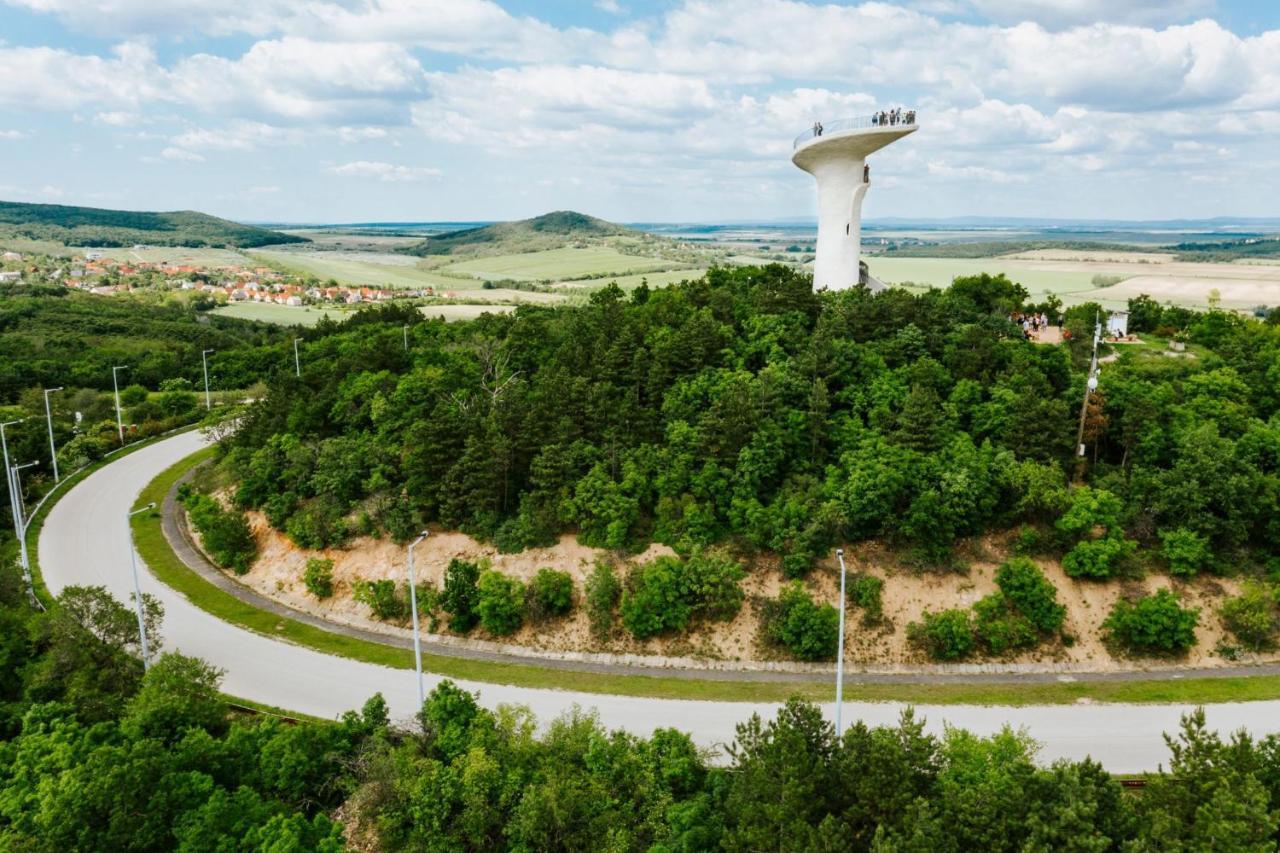Velencei Vadregényes Vendégház Villa Exterior foto